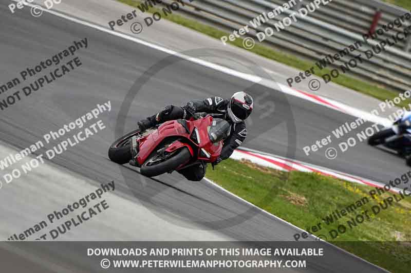 cadwell no limits trackday;cadwell park;cadwell park photographs;cadwell trackday photographs;enduro digital images;event digital images;eventdigitalimages;navarra;no limits trackdays;peter wileman photography;racing digital images;trackday digital images;trackday photos